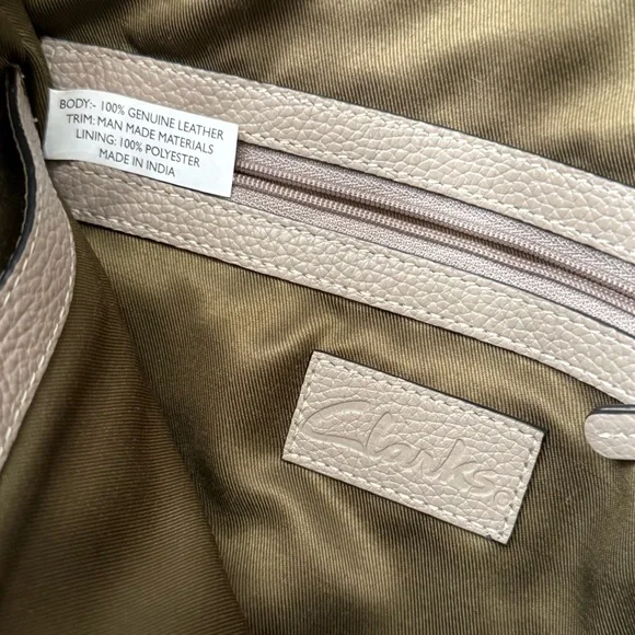 Clarks Pebbled Taupe/Beige Leather Convertible Backpack Shoulder Sling Bag Purse - Picture 5 of 5